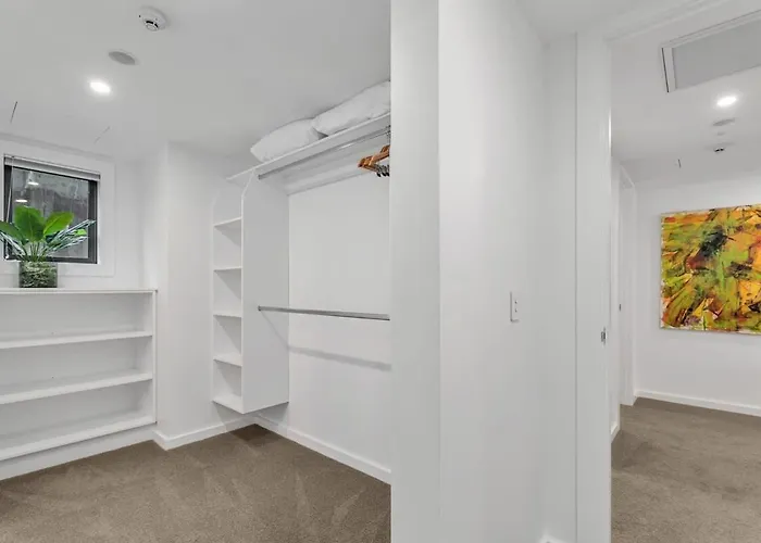 Lakeview Luxury Vista 2-bedroom *