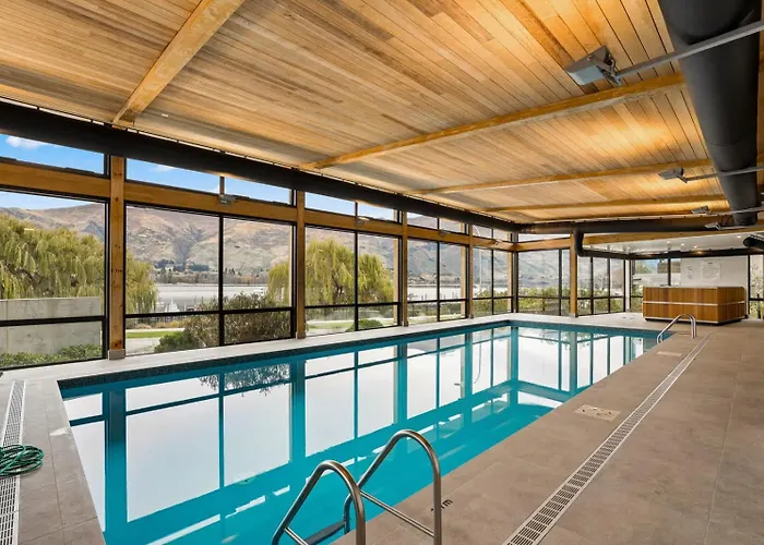 Lakeview Luxury Vista 2-bedroom